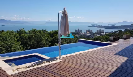 Casa com 4 quartos à venda no João Paulo, Florianópolis  por R$ 8.000.000