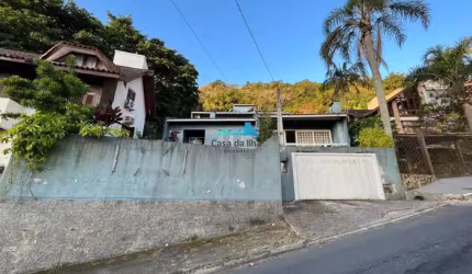 Casa com 5 quartos à venda no Centro, Florianópolis  por R$ 1.171.000