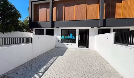 Casa com 3 quartos à venda no Ingleses, Florianópolis  por R$ 1.250.000