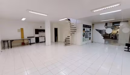 Ponto comercial à venda na Trindade, Florianópolis  por R$ 680.000