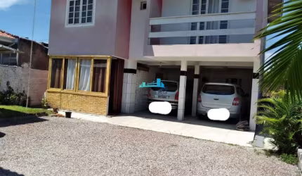 Casa com 7 quartos à venda no Caminho Novo, Palhoça  por R$ 1.100.000