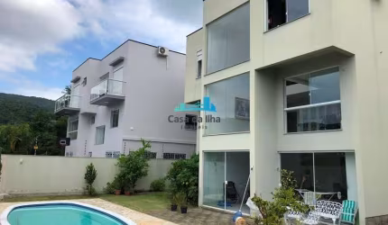 Casa com 4 quartos à venda no Córrego Grande, Florianópolis  por R$ 3.000.000