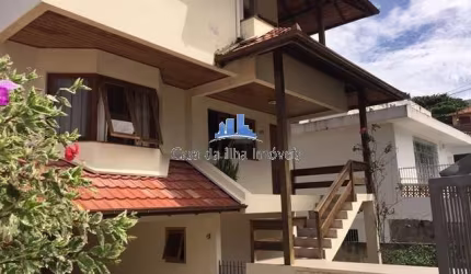 Casa comercial à venda na Trindade, Florianópolis  por R$ 2.000.000