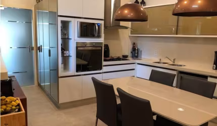 Casa com 4 quartos à venda na Agronômica, Florianópolis  por R$ 900.000