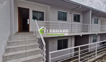 EXCELENTE CASA, 03 QUARTOS, SACADA E TERRAÇO.