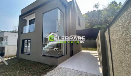 SOBRADO ALTO PADRÃO EM COLOMBO! 03 QTOS,SUÍTE,CHURRASQ.,TERRENO