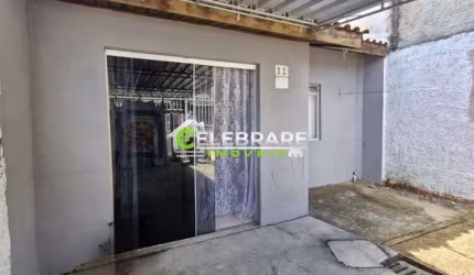 ÓTIMA CASA DE COND. NO STA CÂNDIDA! 02 QTOS,GARAGEM COBERTA