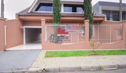 Excelente Casa com ático no Conjunto Oswaldo Cruz I