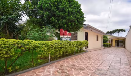 Terreno de 456m² contendo 2 ótimas casas - bairro Novo Mundo