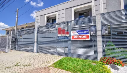 Maravilhoso sobrado com 124,94 m2, 3 quartos sendo 1 suíte, 4 vagas de garagem e uma linda área Gourmet no Sítio Cercado.