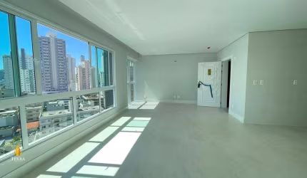 Apartamento para venda no centro de Balneário Camboriú.