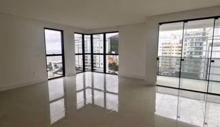 Apartamento a venda no Brava Palace Residence localizado na Praia Brava em Itajaí.