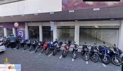 Sala Comercial a venda no Edifício Dona Rosinha localizado no Centro em Balneário Camboriú.