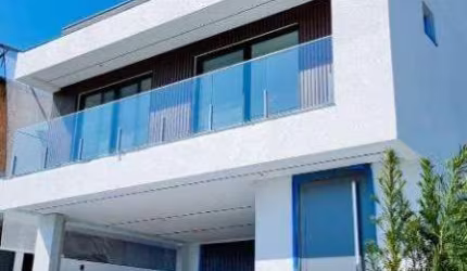 Casa à venda no Condomínio Caledônia Private Village no Bairro Santa Regina em Camboriú