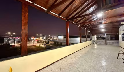 Casa com sala comercial a venda no bairro Cordeiros em Itajaí Santa Catarina.