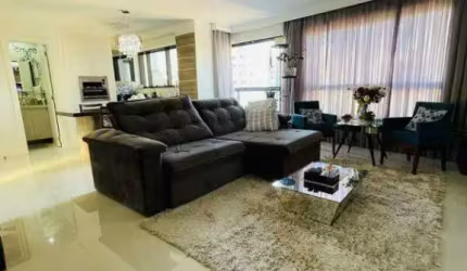 Apartamento à venda no Merithamon localizado no Centro de Balneário Camboriú