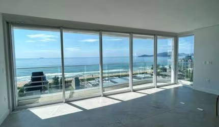 Apartamento a venda no Le Blanc Residence vista mar localizado na Praia Brava em Itajaí.