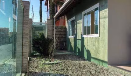 Casa a venda com 200m² localizada no bairro Santa Regina em Itajaí.