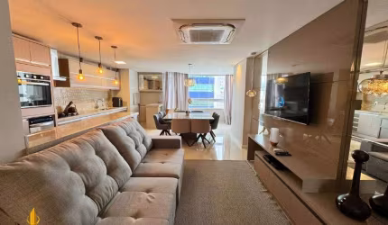 Apartamento à venda no Edifício Cadillac Tower, localizado no centro de Balneário Camboriú.