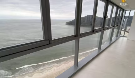 Apartamento frente mar a venda no Edifício Copenhagen em Balneário Camboriú