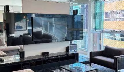 Apartamento quadra mar Mobiliado e equipado no Edifício Palm Beach, no centro de Balneário Camboriú.