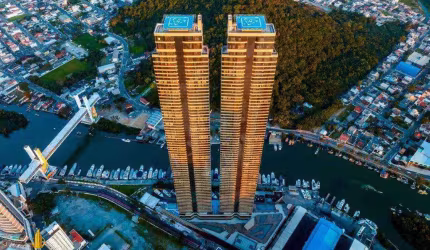 Apartamento a venda no Yachthouse localizado na Barra Sul em Balneário Camboriú.