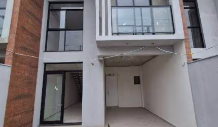Sobrado a venda localizado no bairro São João em Itajaí.