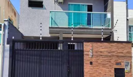 Sobrado à venda no Santa Regina em Camboriú
