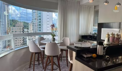 Apartamento à venda no Edifício Celebrity Tower em Balneário Camboriú.