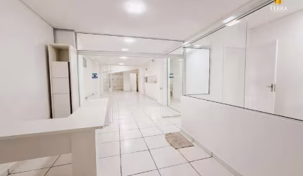 Sala Comercial para Locação há 50m² do Mar em Balneário Camboriú