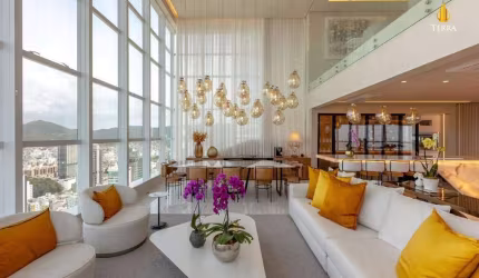 Cobertura Duplex Mobiliada e Decorada à venda no Edifício Sky Tower em Balneário Camboriú