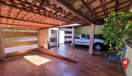 Casa com 6 dormitórios à venda, 390 m² por R$ 1.000.000,00 - São Conrado - Brumadinho/MG