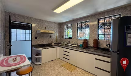 Casa com 3 dormitórios à venda, 200 m² por R$ 930.000,00 - Bela Vista - Brumadinho/MG