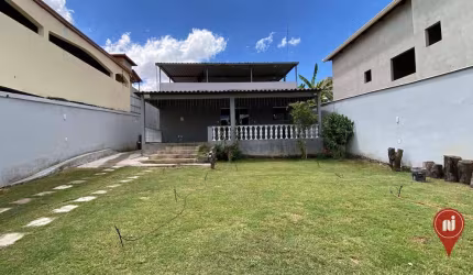 Casa com 3 dormitórios à venda, 120 m² por R$ 450.000,00 - Cruzeiro do Sul - Betim/MG