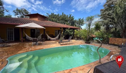 Sítio com 3 dormitórios à venda, 4000 m² por R$ 1.500.000 - Parque da Cachoeira - Brumadinho/MG