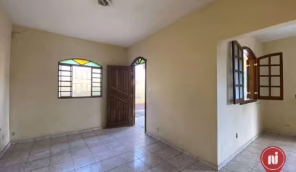 Casa com 4 dormitórios à venda, 212 m² por R$ 500.000,00 - Centro - Mário Campos/MG