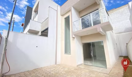 Casa com 3 dormitórios à venda, 110 m² por R$ 450.000,00 - Residencial Masterville - Sarzedo/MG