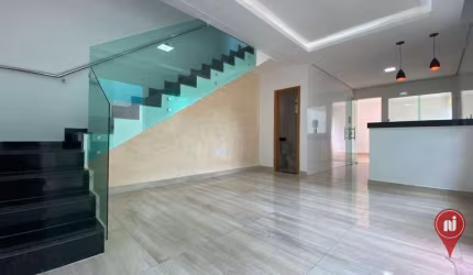 Casa com 3 dormitórios à venda, 130 m² por R$ 570.000 - Santa Rosa - Sarzedo/MG