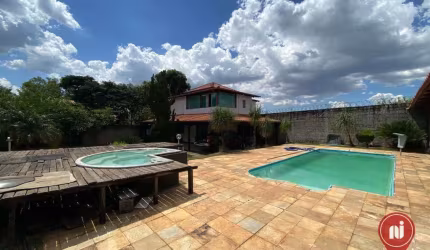 Casa com 3 dormitórios à venda, 180 m² por R$ 1.350.000,00 - Condomínio Quintas da Jangada - Ibirité/MG
