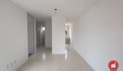 Apartamento com 2 dormitórios à venda, 47 m² por R$ 155.000,00 - Parque das Indústrias - Betim/MG