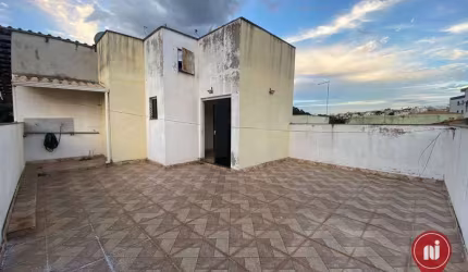 Cobertura com 2 dormitórios à venda, 100 m² por R$ 270.000 - Santa Rosa - Sarzedo/MG