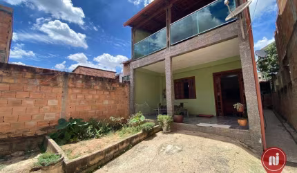 Casa com 3 dormitórios à venda, 150 m² por R$ 640.000,00 - Dom Bosco - Betim/MG