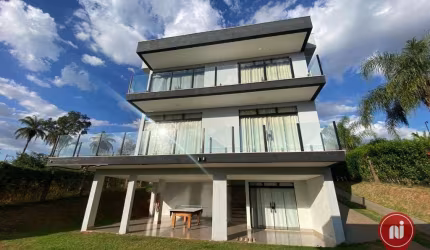 Casa Triplex à Venda no Condomínio Ilha da Lagoa, 450 m² por R$ 1.990.000 - Contagem/MG