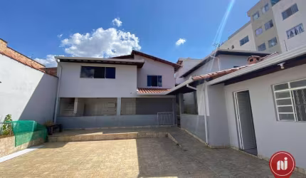 Casa com 3 dormitórios à venda, 250 m² por R$ 898.000,00 - Bom Retiro - Betim/MG