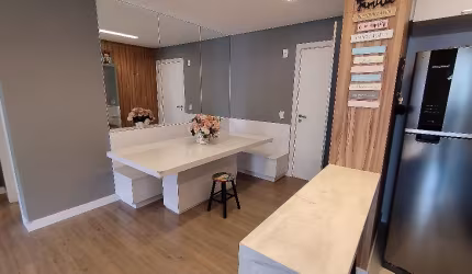 Lindo apartamento com 2 quartos, sendo 1 suíte à venda no bairro Bom Retiro em Joinville - SC por R$ 520.000,00.