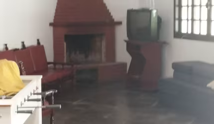 Belíssima Chácara em Condomínio