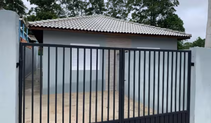 Casa nova para vender em  Mairinque