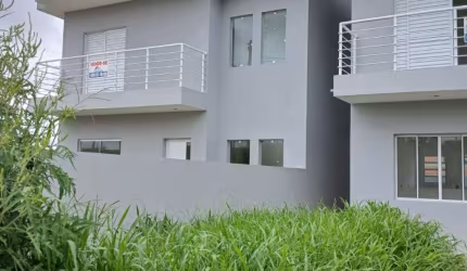 Casa nova para vender .