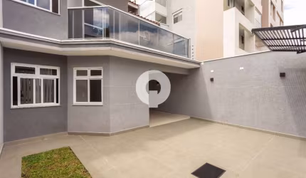 Sobrado triplex revitalizado no Cabral