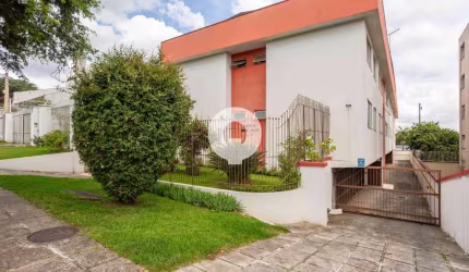 Apartamento com ótima planta e 2 vagas cobertas no Água Verde